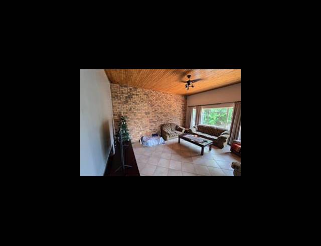4 BEDROOM HOUSE SOLD IN MAGALIESKRUIN